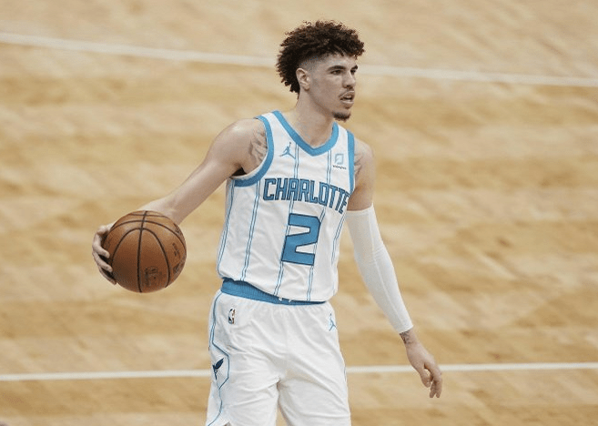 爱游戏体育-华盛顿奇才内部会议纪要流出——窗口期主帅复盘，社区盾使命明确，团队化学反应显著