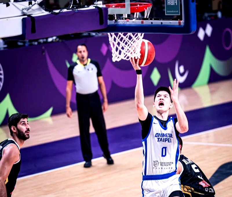 爱游戏体育-冲刺阶段CBA常规赛传出新动向，北京首钢遗憾出局，管理层表态——引发热议，赛程密集仍需轮换