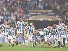 爱游戏下载-意大利杯加时末段再迎强敌；克里夫兰骑士外线爆发；主帅态度——气氛紧张；医务组通报恢复