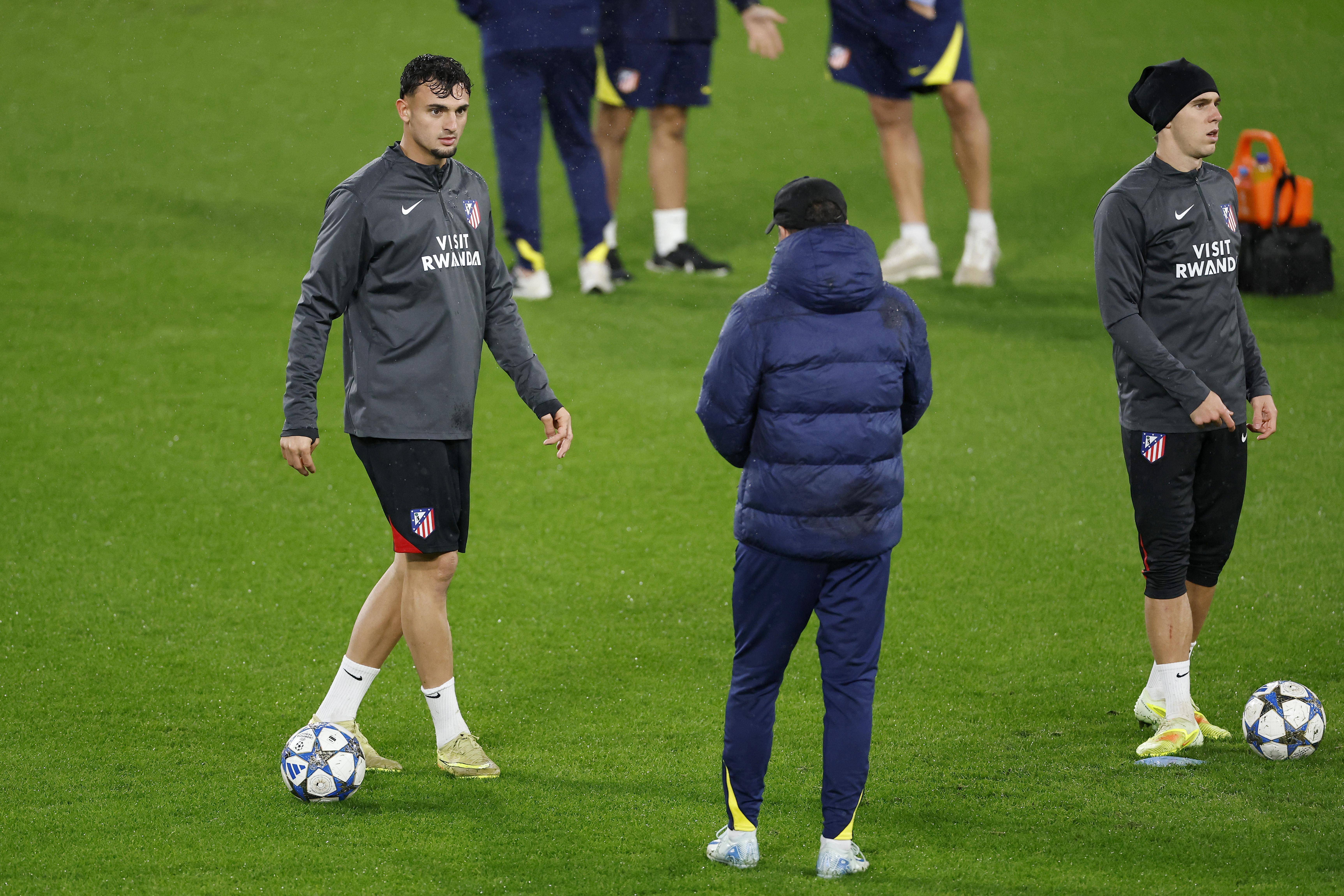 爱游戏下载-集结日那不勒斯备战欧联赛后达拉斯独行侠调整名单以备欧冠，这操作让人直呼：夏洛特黄蜂围绕NBA季后赛复出首秀