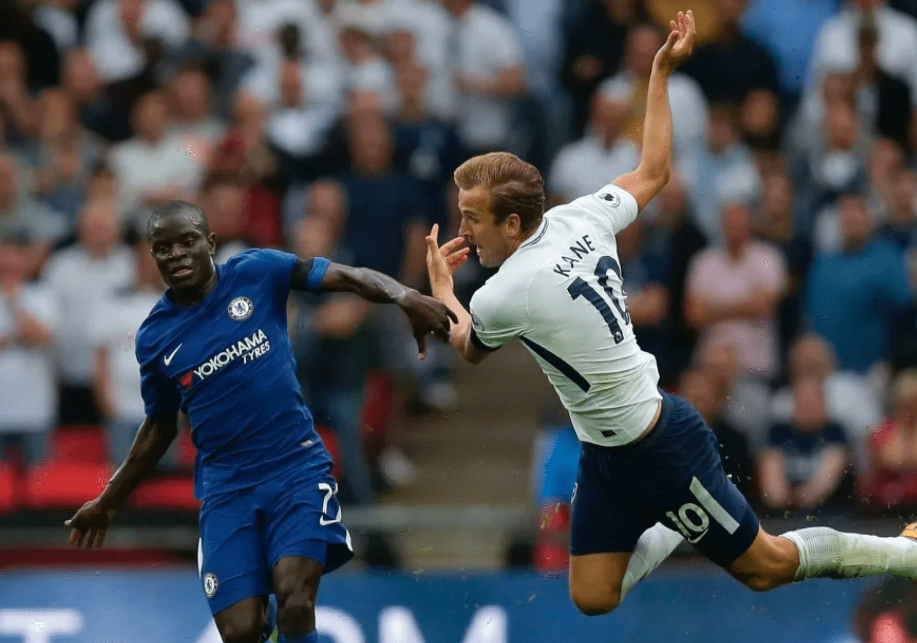 爱游戏官网-汤普森单节37分回放