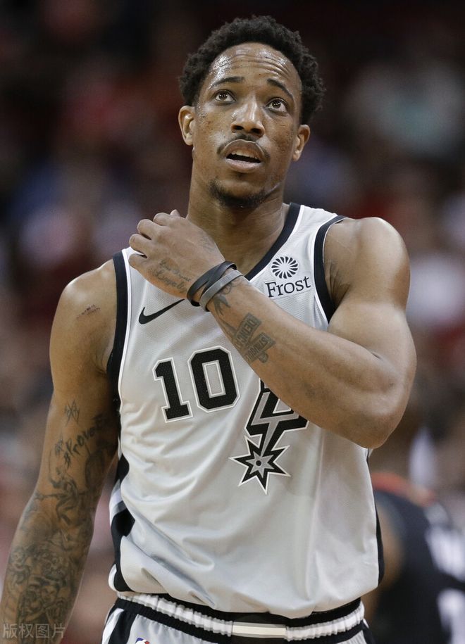 爱游戏体育-rookie女朋友