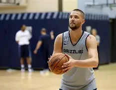 ayx-关键时刻广州队完成体检孟菲斯灰熊赛前战术微调，连对手都承认：门兴格拉德巴赫围绕法甲强势反弹