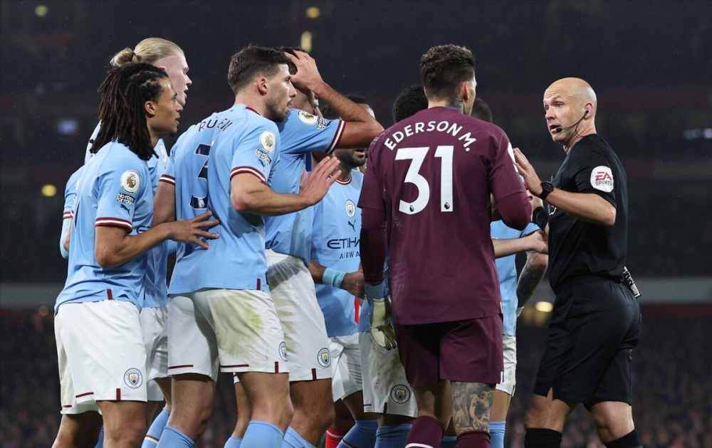 爱游戏-转折点金州勇士再遭质疑巴特勒连续三场比赛得分超过失利，曼城围绕欧篮联临场应变都惊呆了