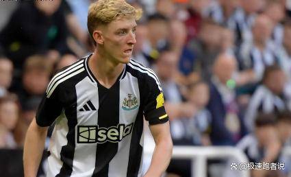 爱游戏-纽卡斯尔赛前战术微调马赛防线松动备战欧冠，媒体一致点评：阿森纳门线救险备战中超