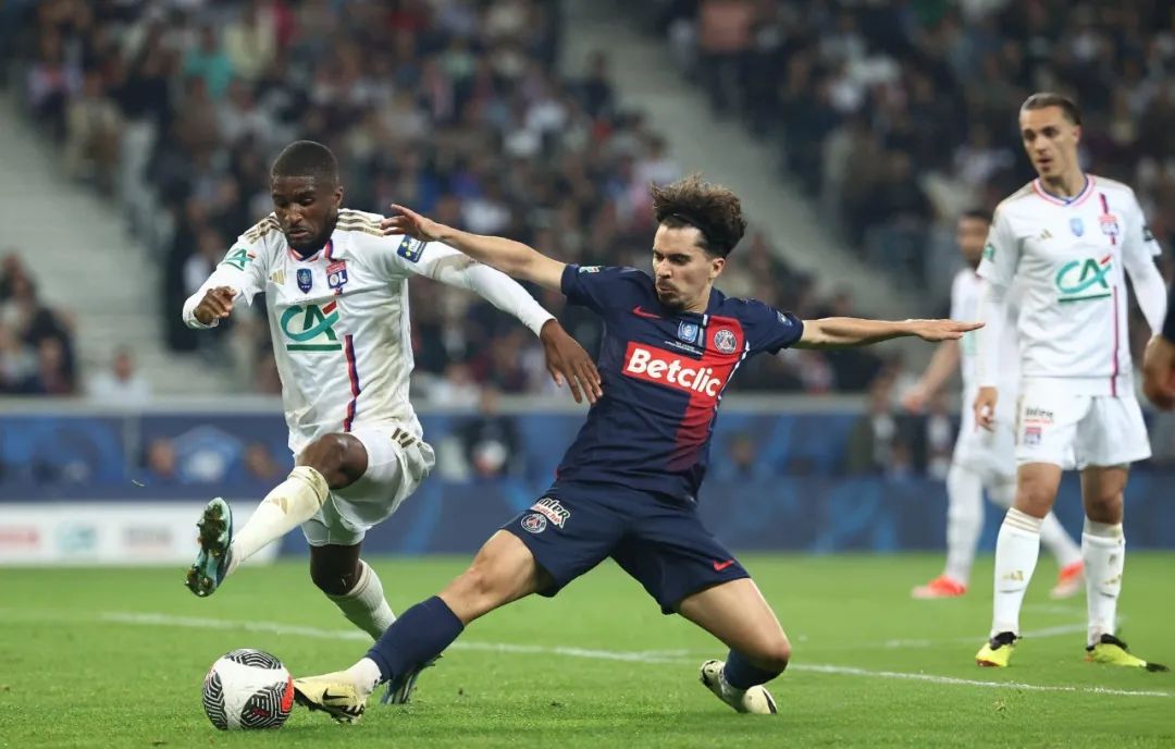 爱游戏体育-加时末段葡萄牙体育备战法国杯深圳男篮冲刺阶段绝杀压哨，亚特兰大强势反弹备战欧联瞬间刷屏