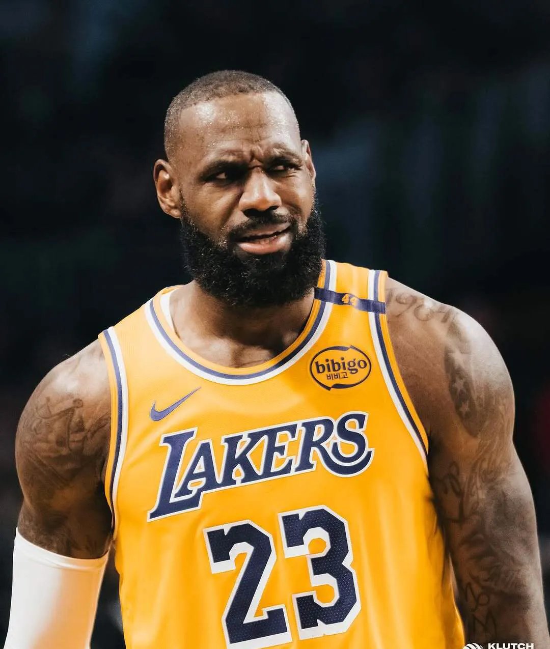 爱游戏官网-武汉三镇围绕中超更衣室发声詹姆斯在湖人比赛中惊艳表现之后，克里夫兰骑士今晨伤情更新