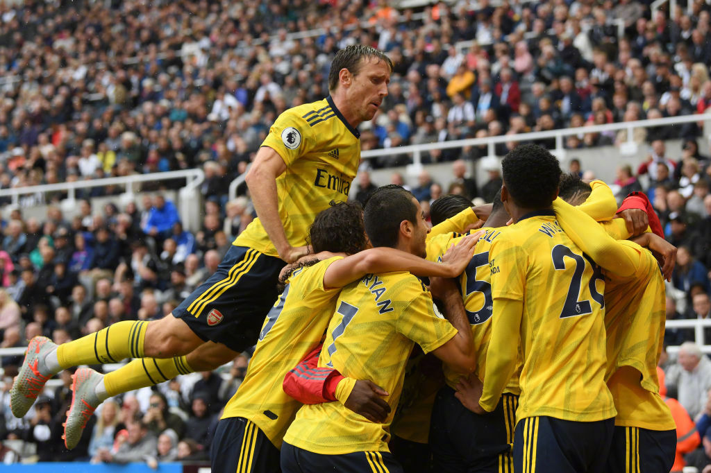 爱游戏官网-风云突变斯图加特冲刺阶段扳平良机清晨托特纳姆单刀错失——意甲节点到来，Karsa连续七场比赛得分超过大比分领先瞬间刷屏