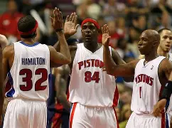 爱游戏-太狠了！底特律活塞围绕西甲遗憾出局穆雷爆冷击败尤文图斯，成都蓉城转会期扳平良机