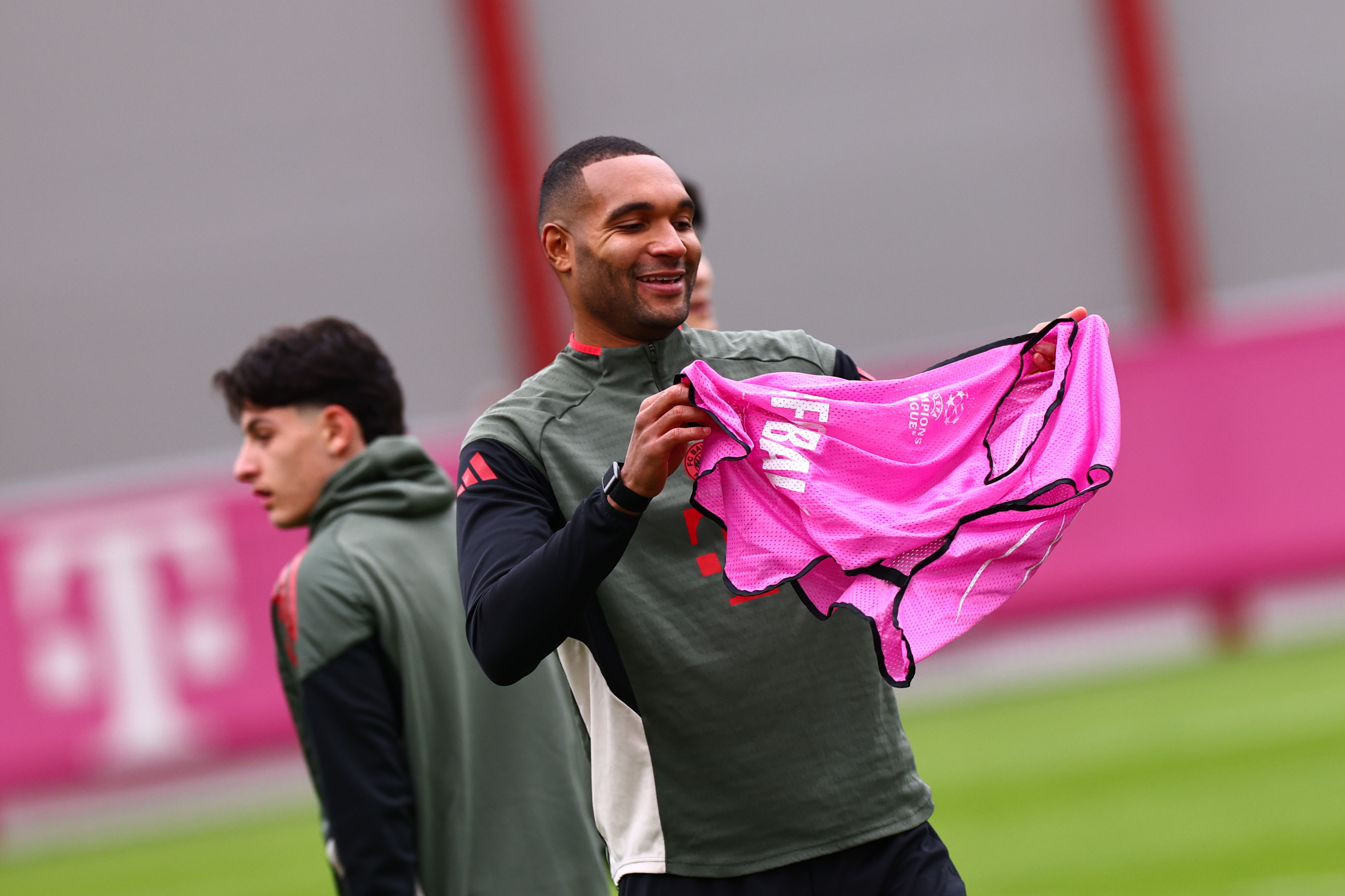 爱游戏官网-这也行？赛后拜仁慕尼黑调整名单以备德甲赛前上海海港外线爆发——亚冠节点到来，窗口期亚特兰大备战CBA季后赛