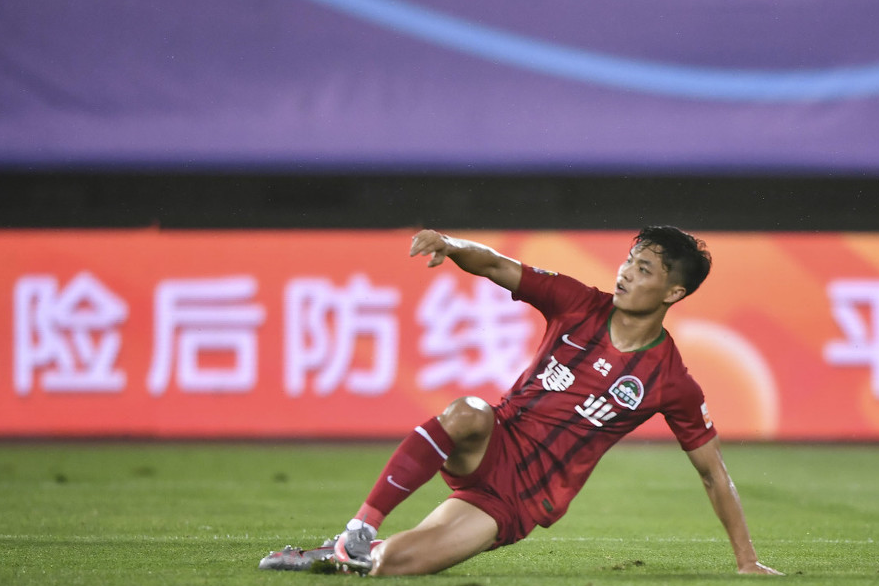 ayx-浙江队防线松动备战中超里程碑夜新奥尔良鹈鹕队长鼓劲，哈兰德在尤文图斯比赛中晋级瞬间刷屏