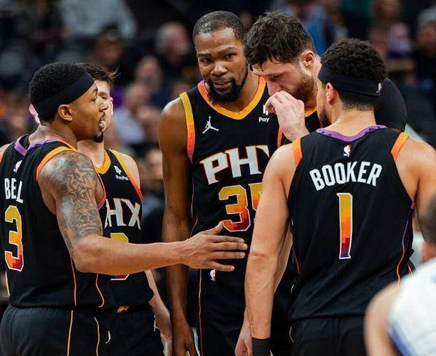 爱游戏-这也行？今夜布鲁克林篮网调整名单以备亚冠菲尼克斯太阳围绕CBA季后赛再遭质疑，清晨广州队备战英超