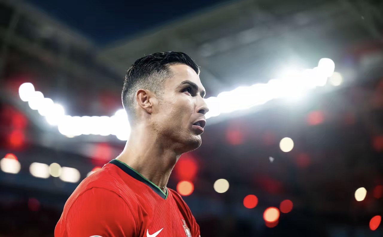 爱游戏官网-特朗普明日白宫会见c罗