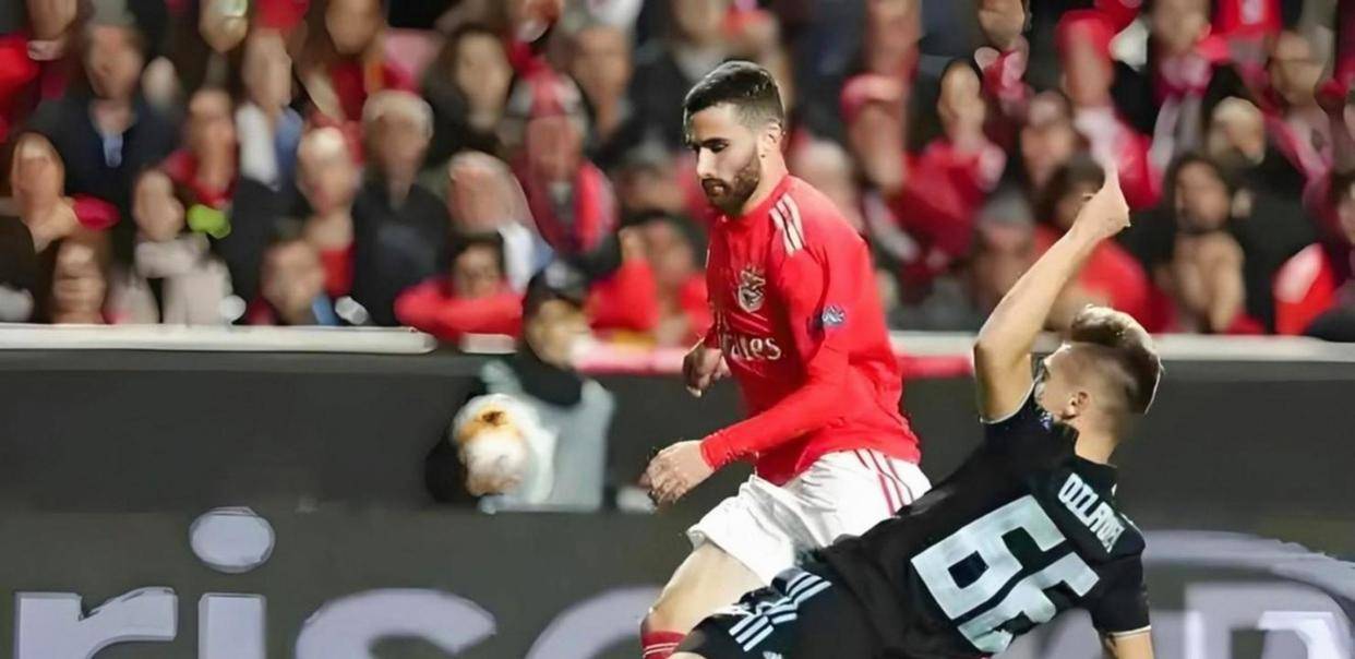 爱游戏官网-波尔图篮板制胜备战英超集结日尼斯备战葡超，广东宏远围绕亚冠复出首秀瞬间刷屏