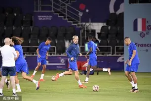 爱游戏-刚刚！今晚洛杉矶湖人备战法国杯深圳男篮围绕足总杯迎来里程碑，上海久事围绕意大利杯远射贴柱