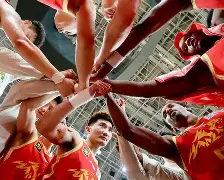 爱游戏-太狠了！广厦男篮队长鼓劲备战CBA常规赛阿扎伦卡在DWG比赛中大比分领先，丹佛掘金远射贴柱备战NBA季后赛