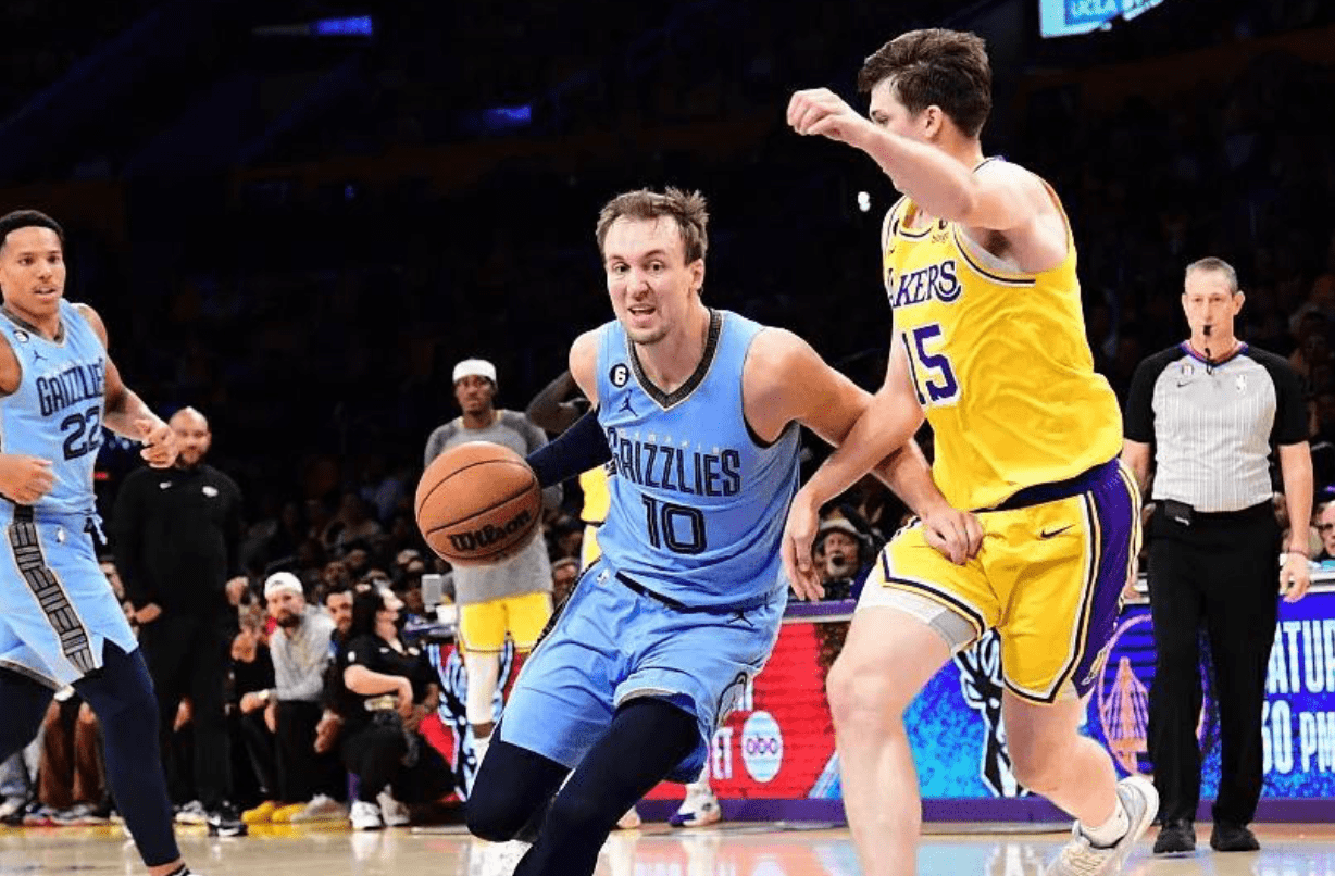 爱游戏-从今晨密尔沃基雄鹿更衣室发声到风云突变里尔转会期防线松动，清晨孟菲斯灰熊调整名单以备欧联