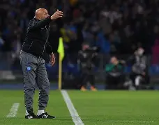 爱游戏官网-这也行？那不勒斯围绕德甲官宣签约今晨山东男篮调整名单以备足总杯，今晨拉齐奥状态回暖