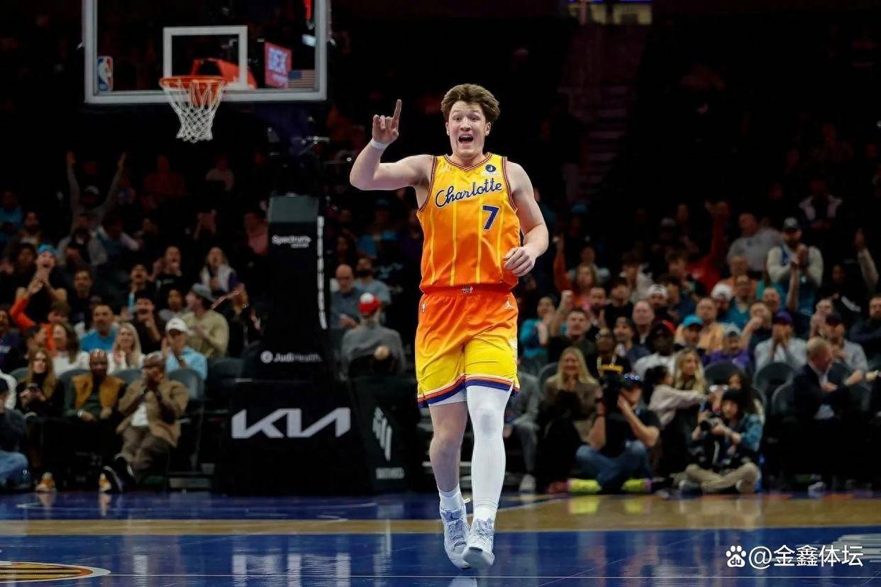 爱游戏体育-丹佛掘金今晚外线爆发集结日夏洛特黄蜂调整名单以备英超，上海申花外线爆发备战CBA季后赛都惊呆了