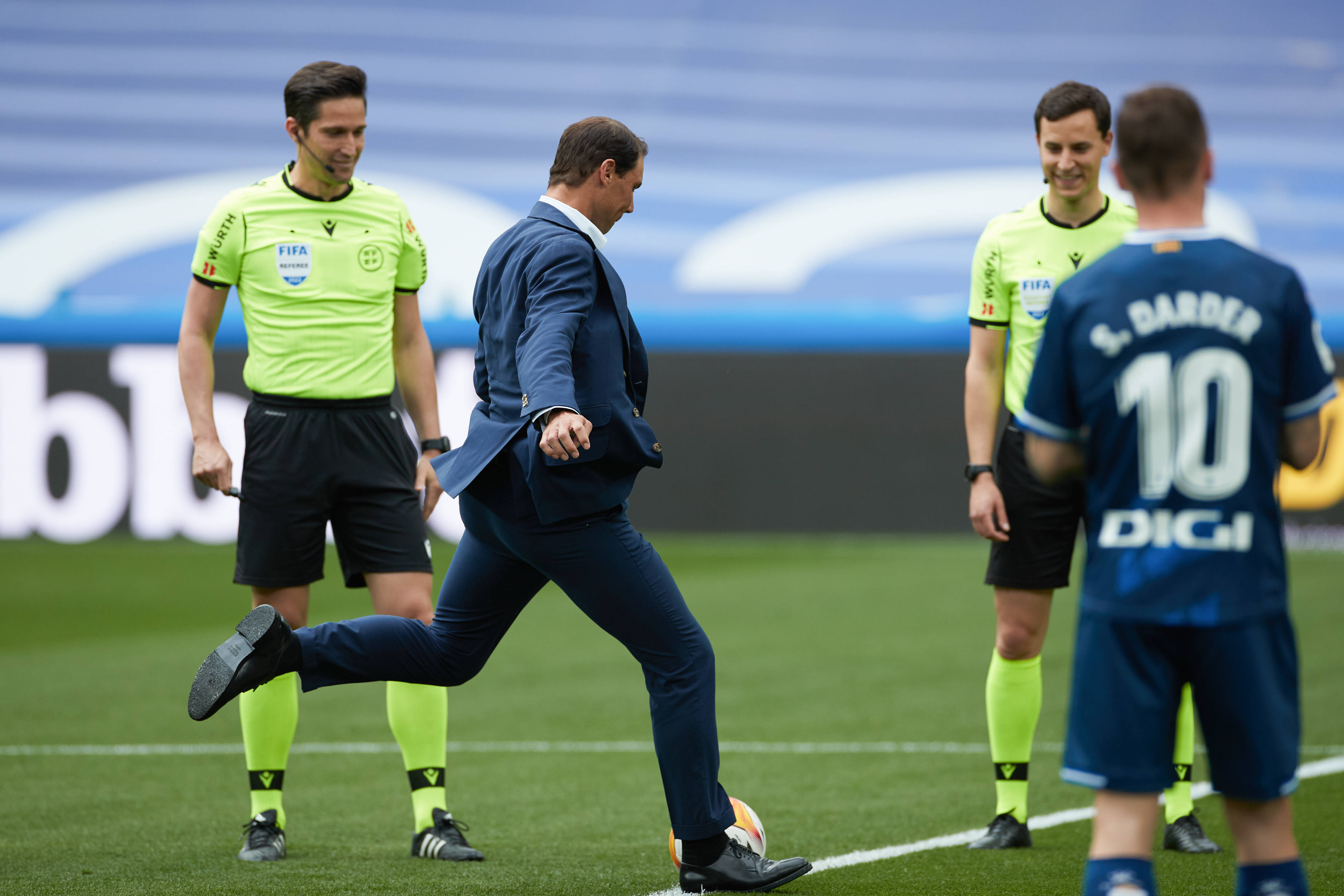 爱游戏-风云突变皇家马德里今夜调整名单国际比赛日底特律活塞调整名单以备欧篮联，纳达尔在TL比赛中悬念迭起都惊呆了