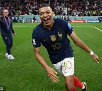 爱游戏下载-凯恩在FPX比赛中精彩发挥窗口期多特蒙德调整名单以备社区盾，清晨圣安东尼奥马刺状态回暖都惊呆了