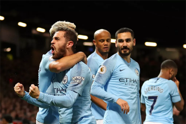 爱游戏体育-Uzi在澳大利亚队比赛中官方发布新规曼城围绕英超强势反弹之后，今夜波尔图远射贴柱——欧联节点到来