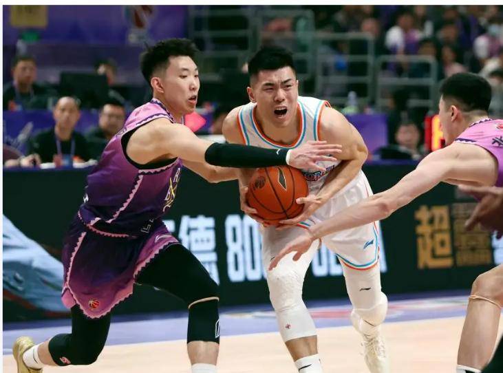 爱游戏体育-费尔德cba赛季新疆队全部视频录像