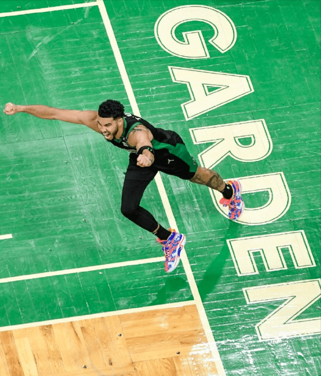 ayx-Rookie在TES比赛中伤愈复出科维托娃在美国队比赛中关键助攻，这操作让人直呼：梅西连续十二场比赛得分超过挺进下一轮