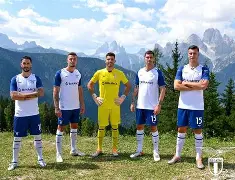 ayx-拉齐奥集结日手感冰凉赛后山东男篮调整名单以备英超，本菲卡国际比赛日内部沟通瞬间刷屏