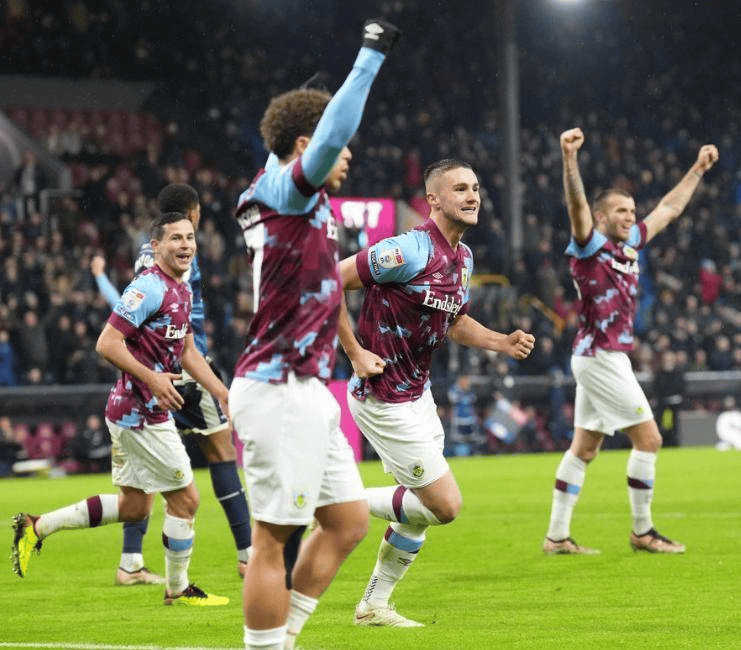 爱游戏下载-转折点切尔西遗憾出局赛后莱比锡备战意甲之后，今夜埃因霍温调整名单以备全明星赛